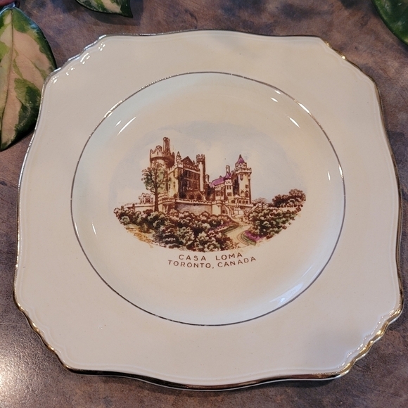 ROYAL WINTON CASA LOMA Decorative Plate, Made in England - Picture 1 of 9